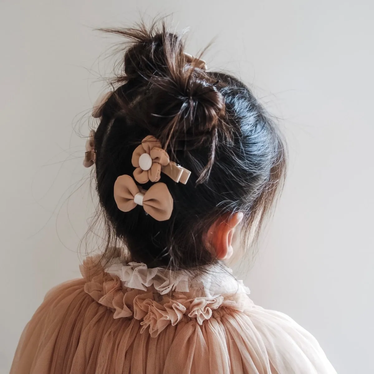 Daisy Bow Hair Clips for Little Girls - Latte