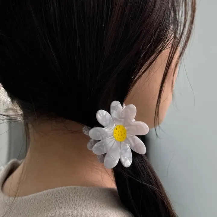 Daisy Flower Hair Claw