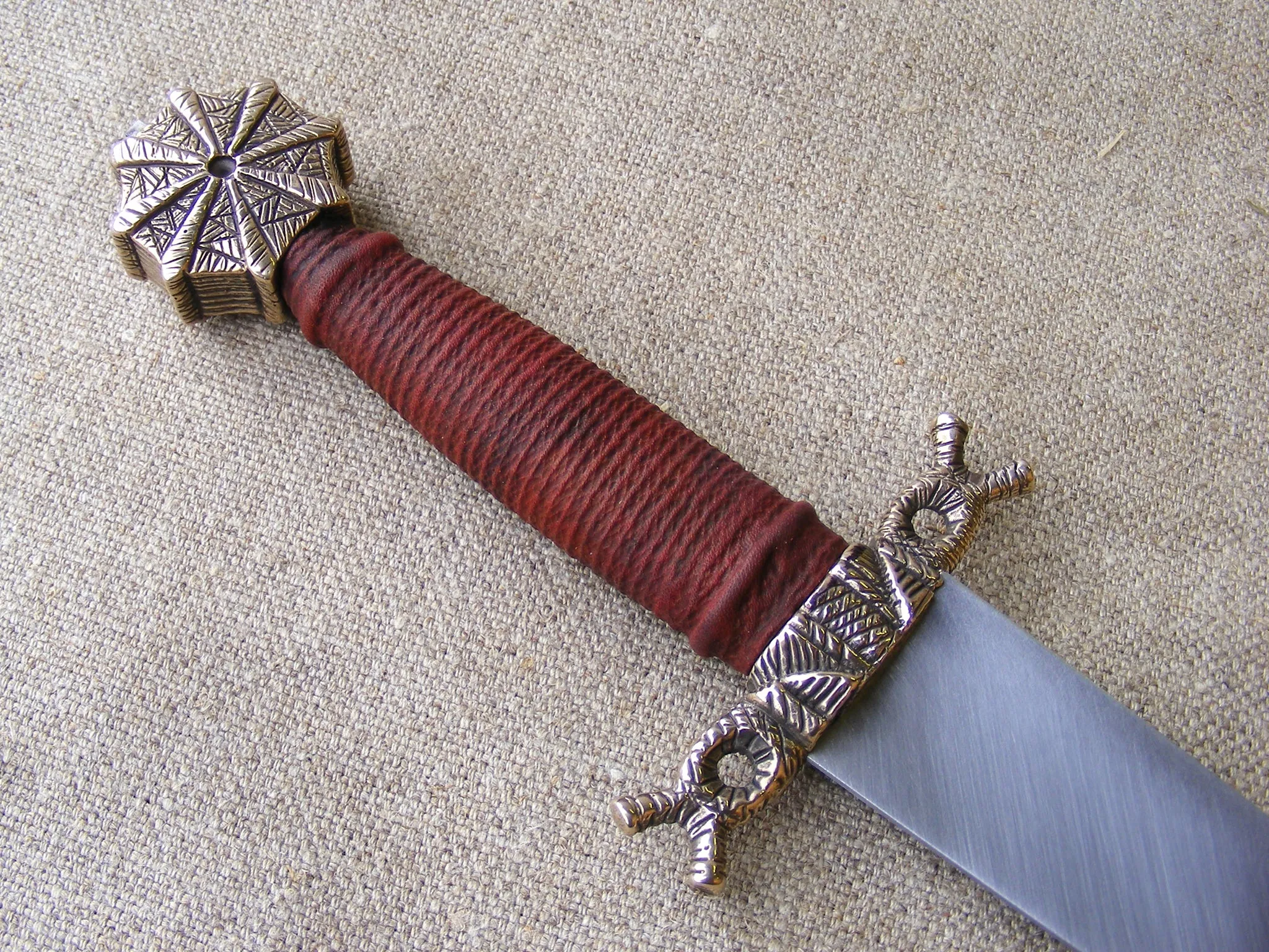 English 'Spider Web' Quillon dagger