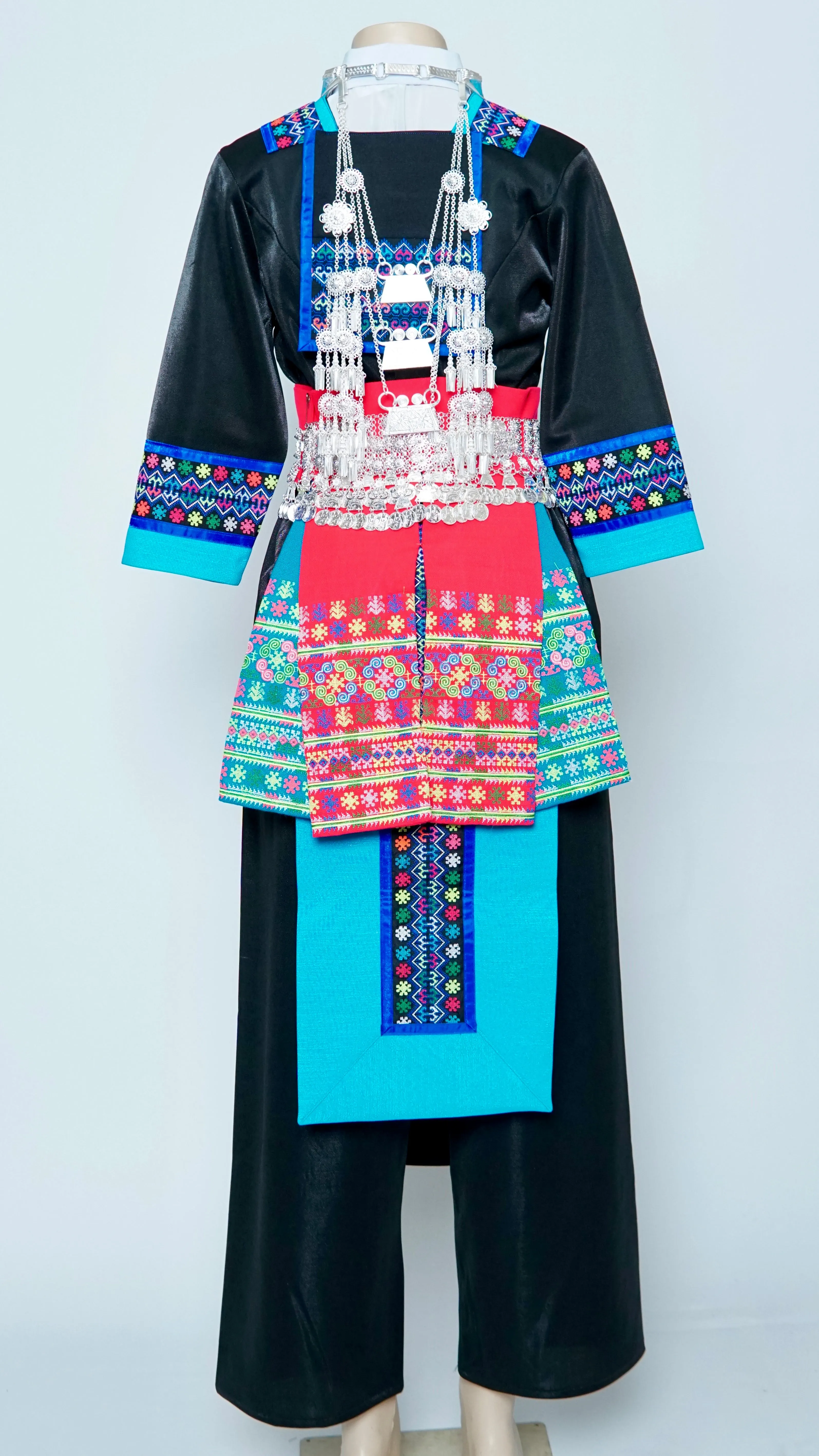 Hmong Nplooj Sev Pajntaub Light Blue