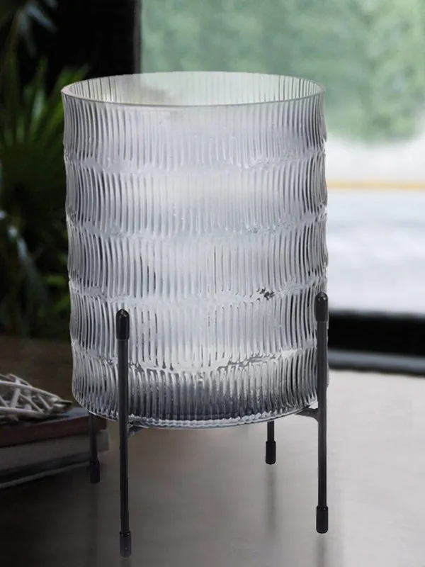 Lantern glass with metal stand