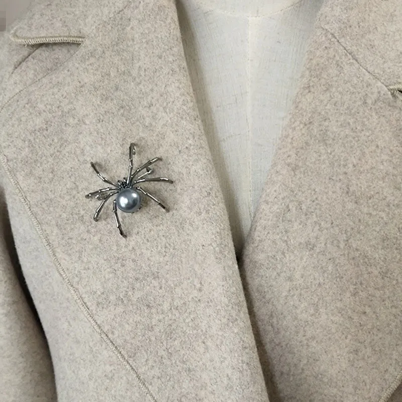 Luxurious Exaggerated Spider Brooch