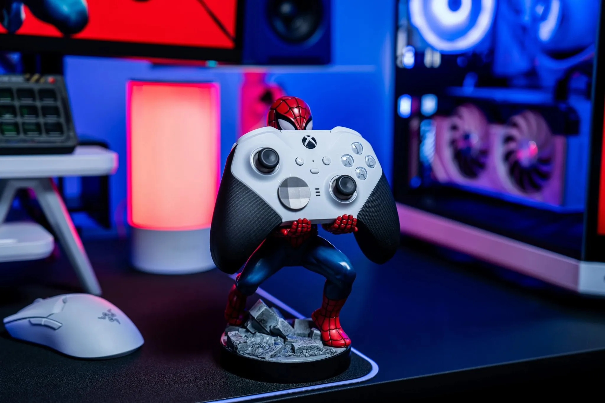 Marvel: The Amazing Spider-Man Cable Guys Original Controller and Phone Holder