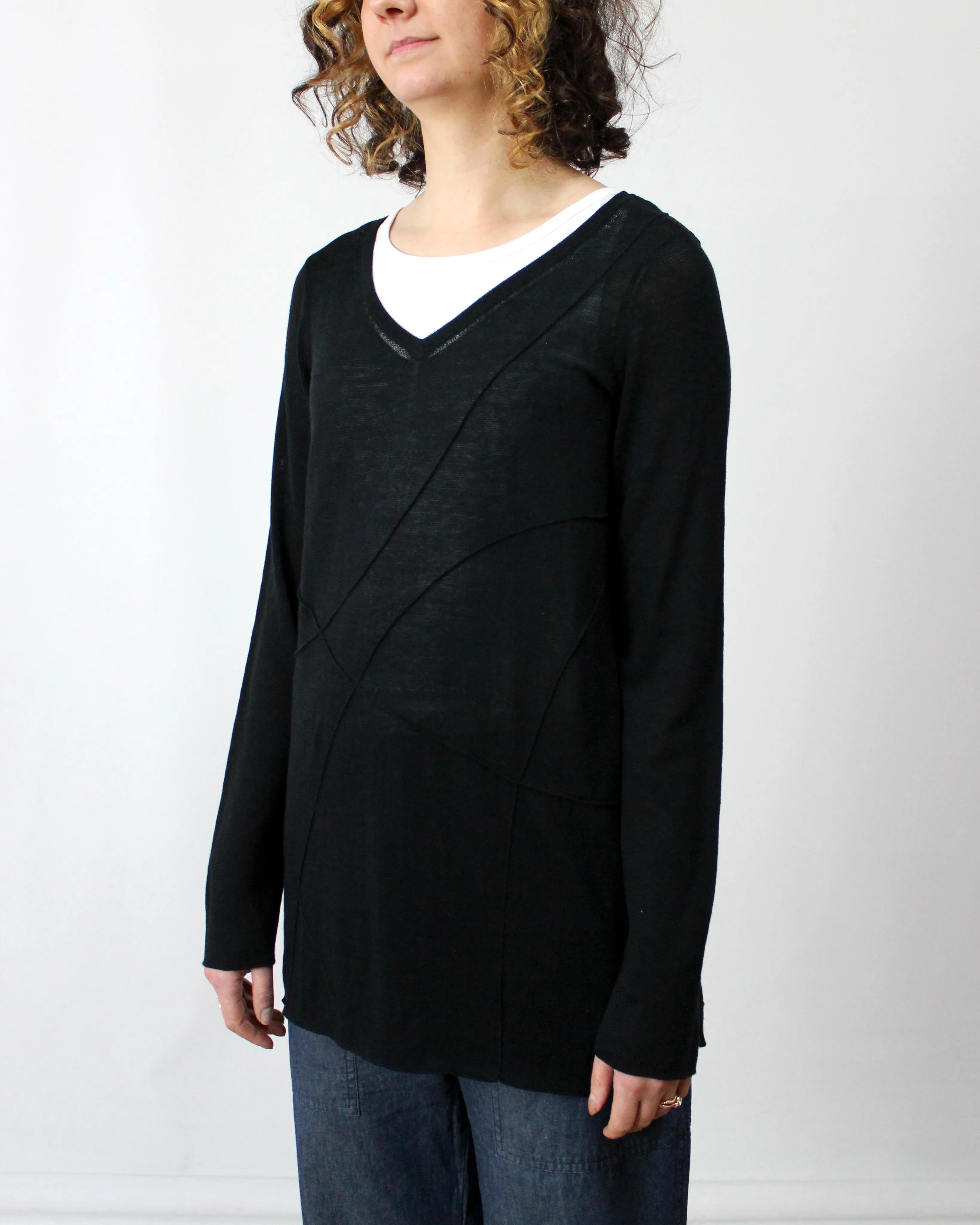 Spider Web V-Neck Pullover